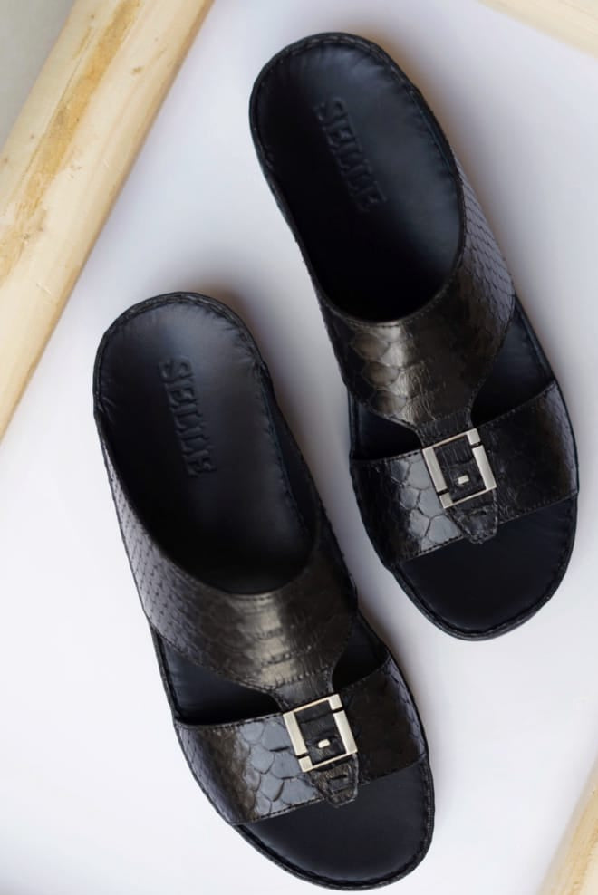 Classic Python 817-099